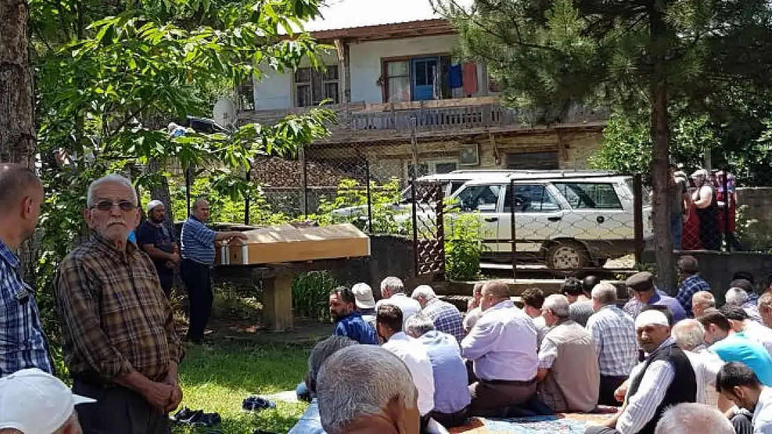 Karı koca kazada ruhlarını teslim etti