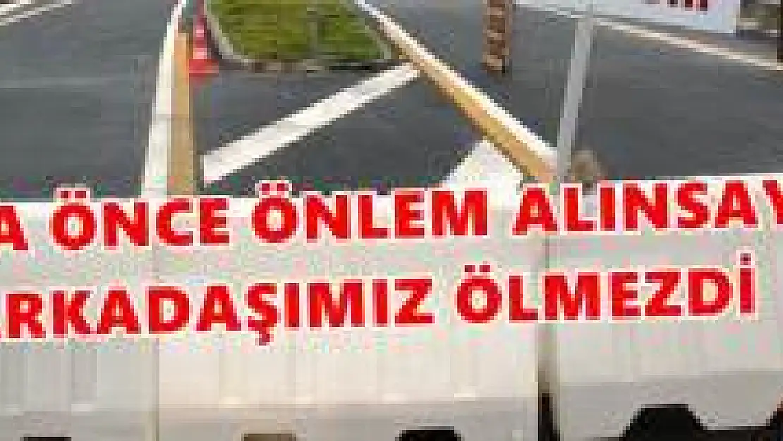 Kazada ölen arkadaşları için 2. eylemi yaptılar