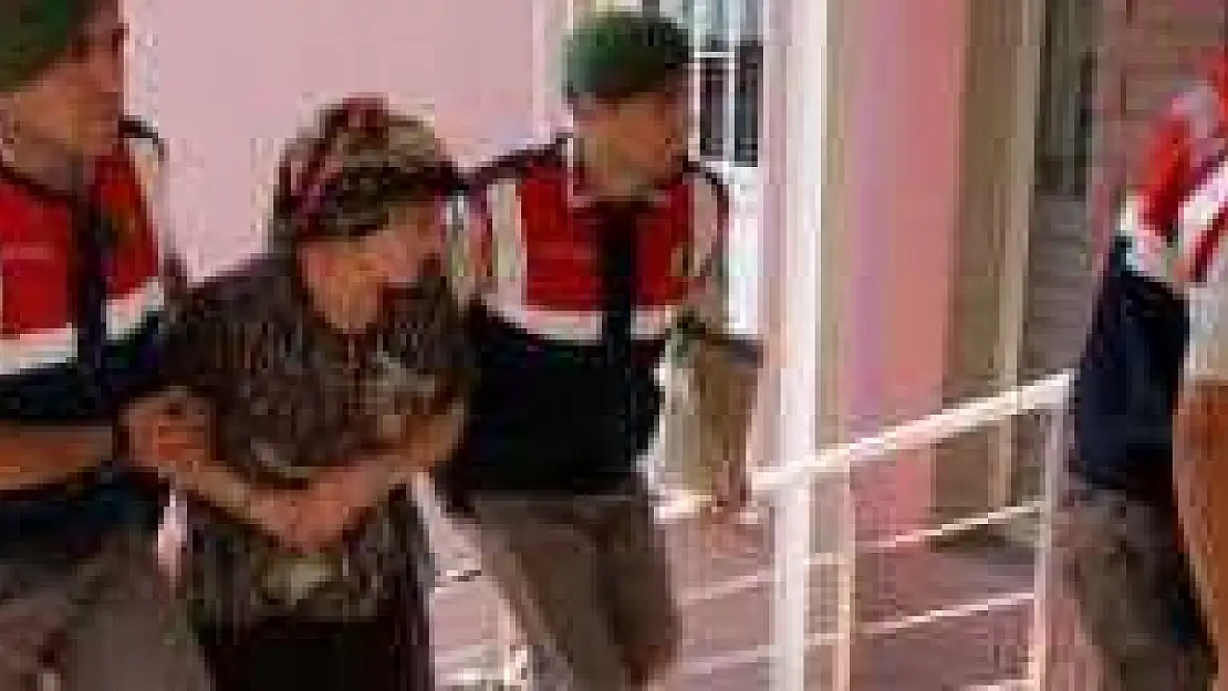 Kocasını Uyurken Öldüren Kadın Adliyede