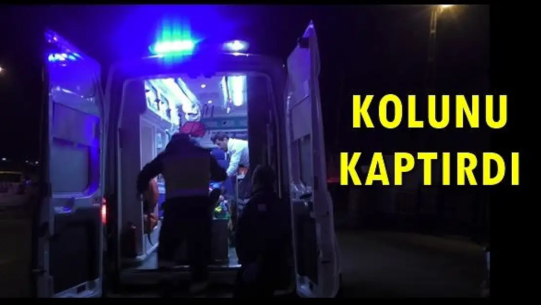 Kolunu Silaj Makinasına kaptırdı