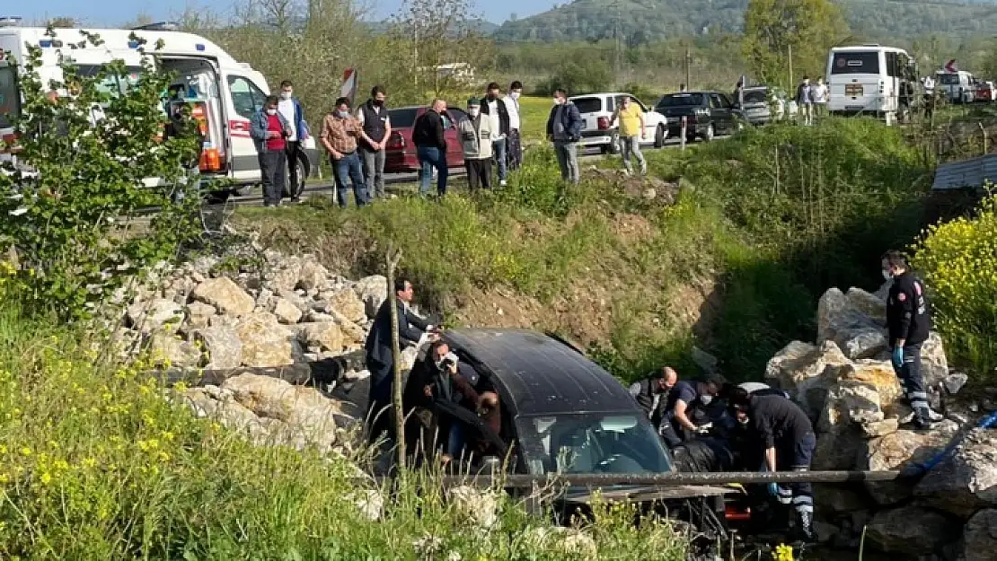 Kontrolden çıkan araç kanala uçtu