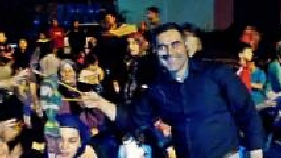 Kozcağız'da Hacivat Karagöz coşkusu yaşandı