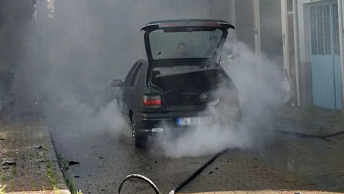 Kozcağız'da korkutan araç yangını