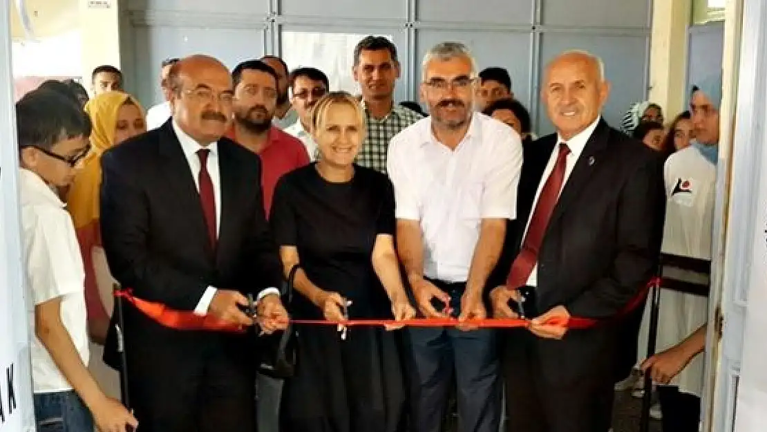 Kozcağız Ortaokulu öğrencilerinden bilim fuarı