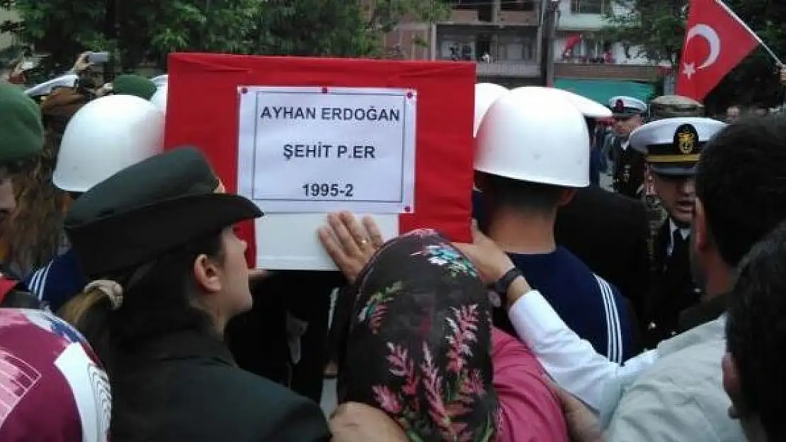 Kozcağız Şehidini Tekbir Sesleriyle Uğurladı