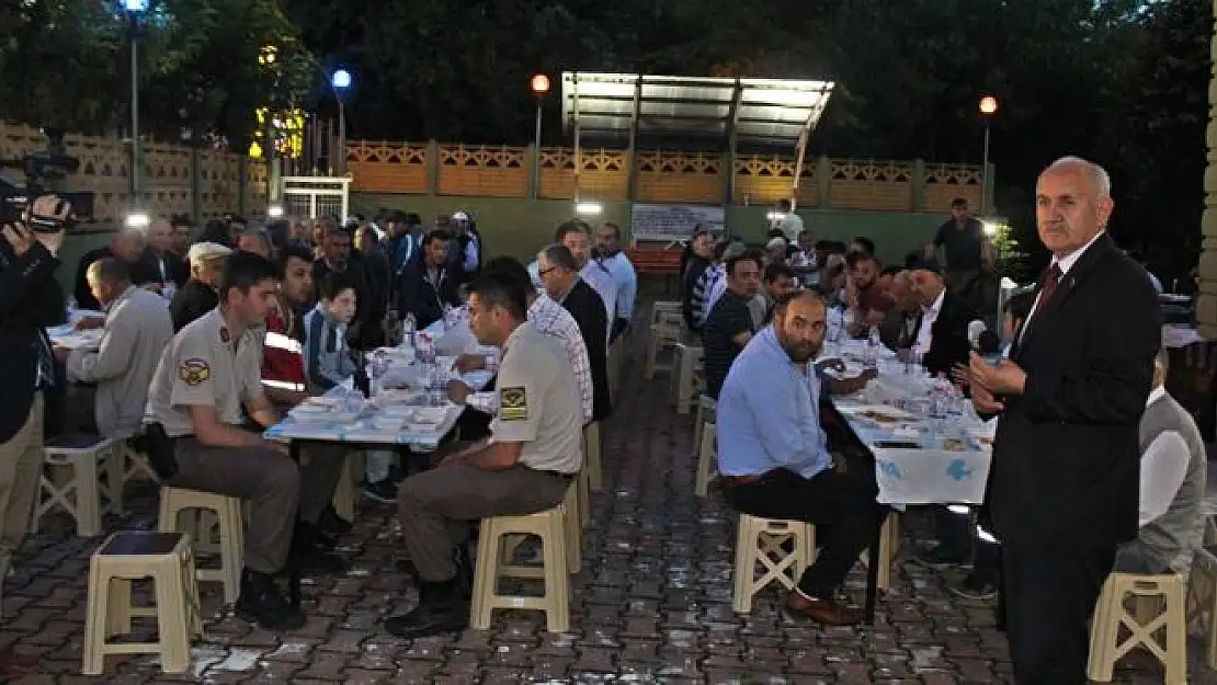Kozcağızda Mahalle İftarları Devam Ediyor
