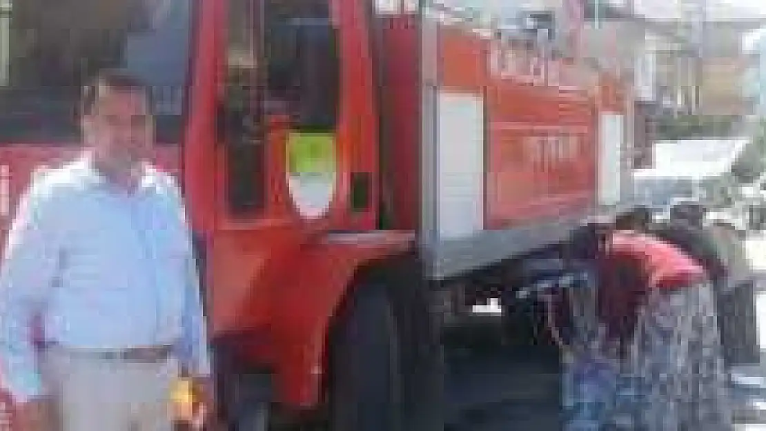 KUMLUCA'DA KAVŞAK SUYU DAĞITILIYOR