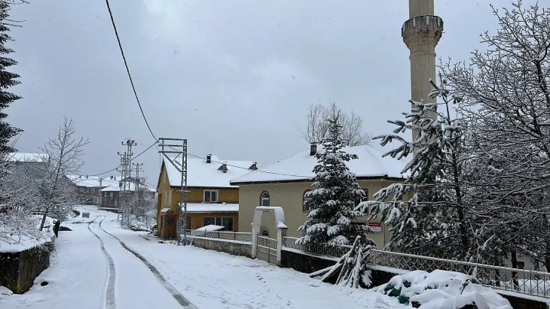 Mart giderayak kapıdan baktırdı