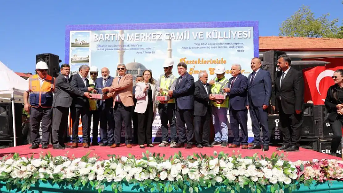 Merkez caminin temeli törenle atıldı