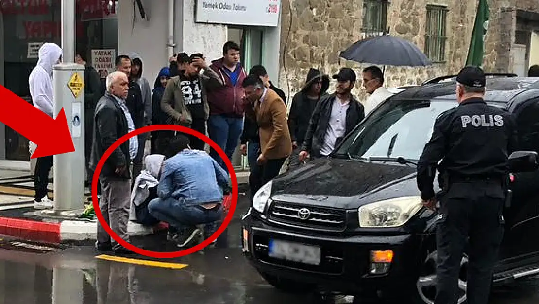 Meslek lisesi önünde kaza