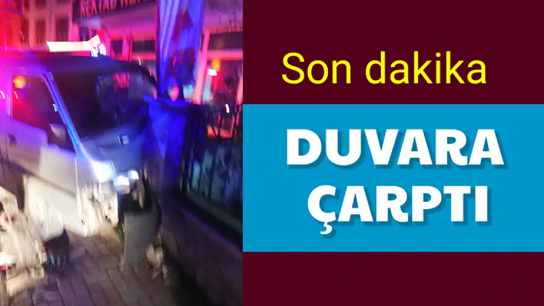 Minibüs duvara çarptı