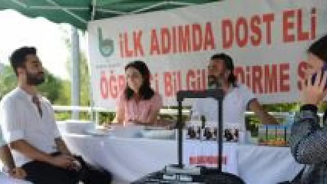 Öğrencilere ilk adımda dost eli uzanıyor
