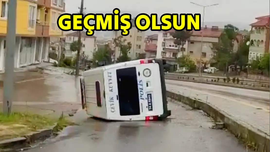 Polis aracı devrildi