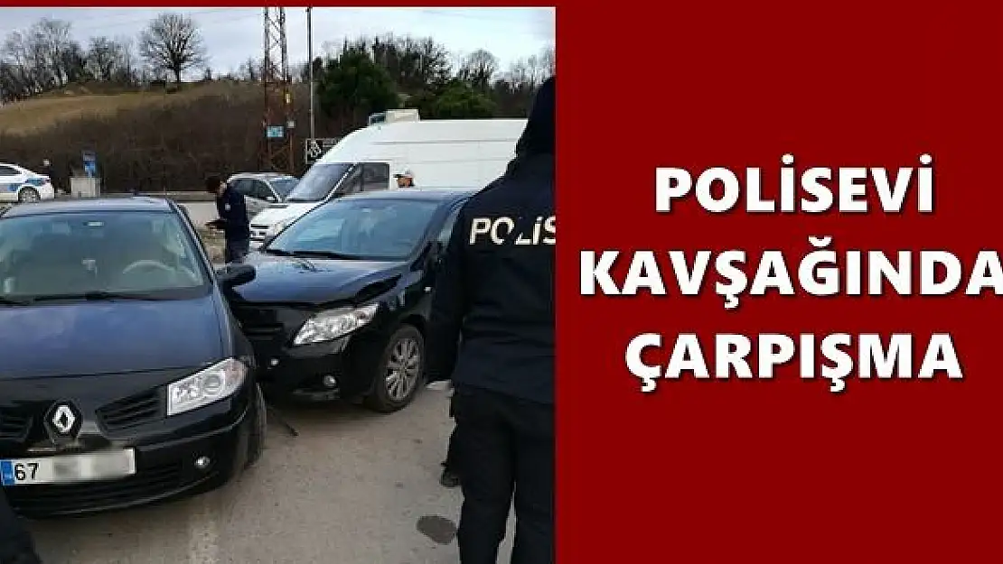 Polisevi kavşağında kaza