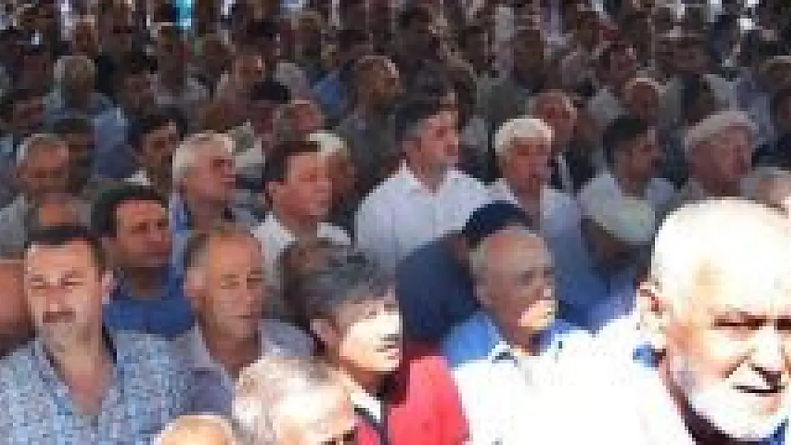 Şehitler İçin Gıyabi Cenaze Namazı Kılındı