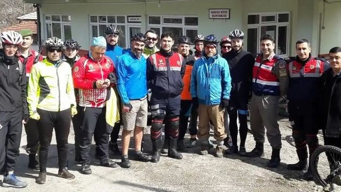 Şehitlere Saygı için Bisiklet Turu yaptılar
