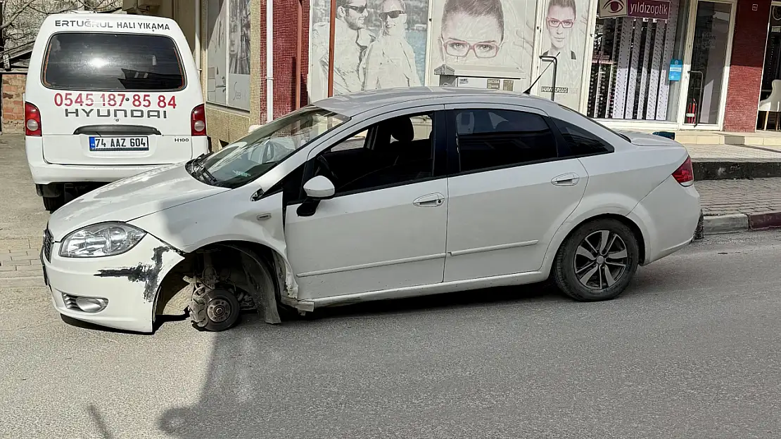 Seyir halindeyken lastiği çıktı