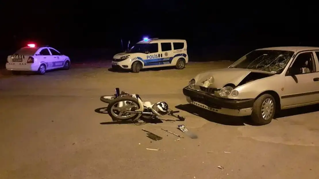 Son dakika, Otomobil ile motosiklet çarpıştı