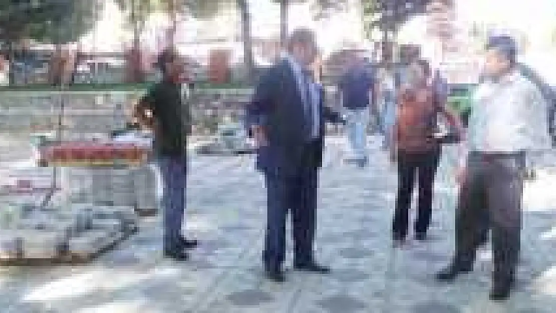 SOSYAL TESİSİN BAHÇESİ GÜZELLEŞİYOR