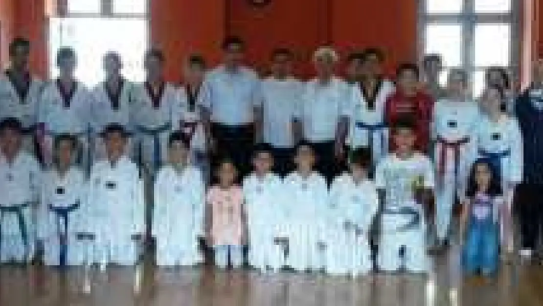 TAEKWONDO KUŞAK SINAVI YAPILDI