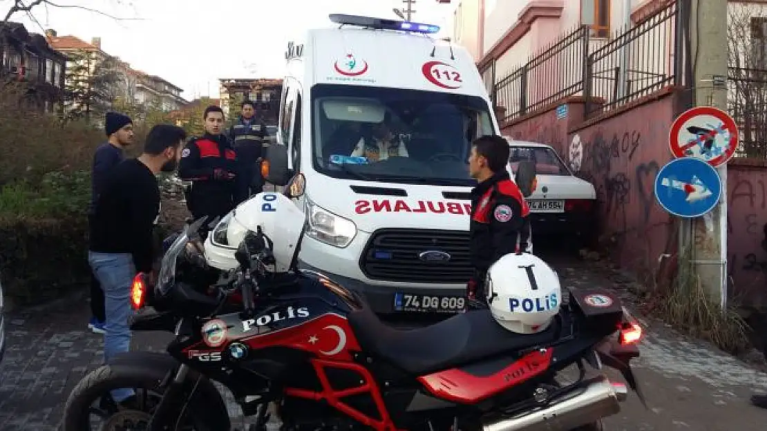 Tartışma bıçaklı kavgaya dönüştü: 1 yaralı