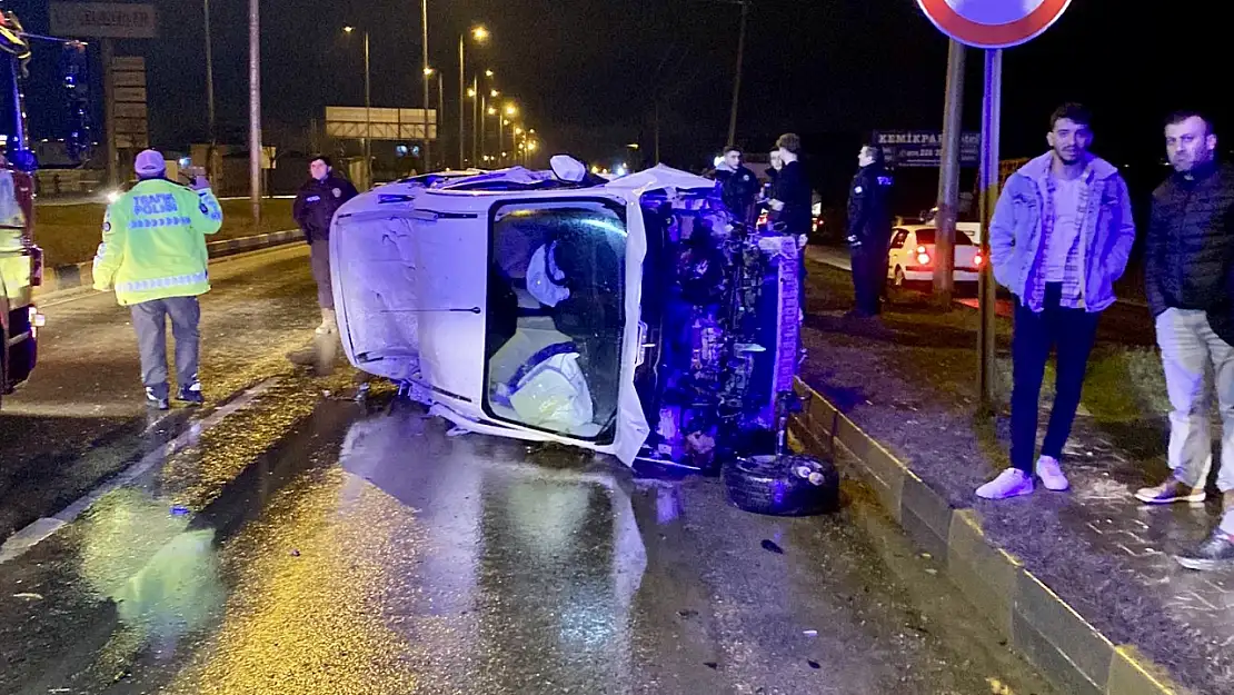 Terminal kavşağında feci kaza