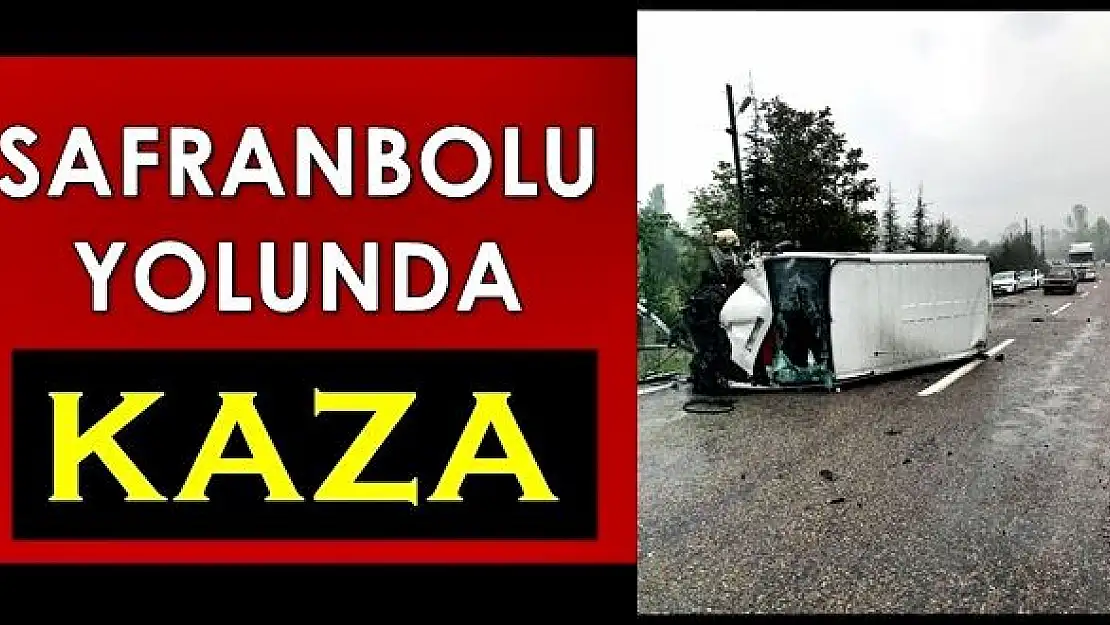 Trafik levhalarına çarparak devrildi