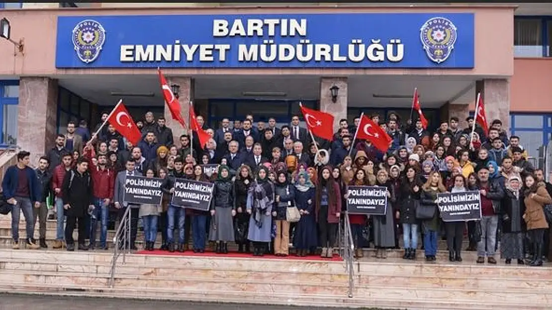 Üniversite öğrencilerinden emniyete taziye 
