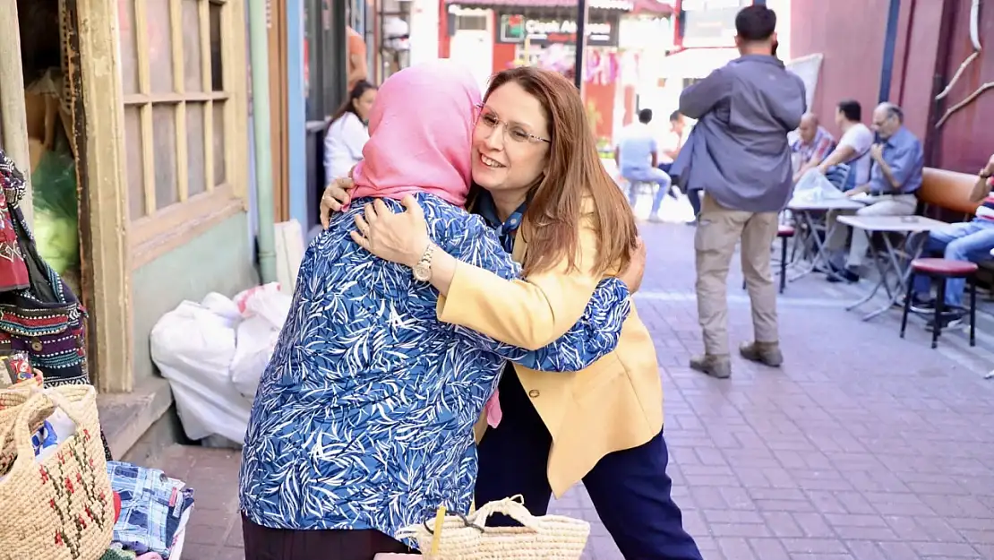 Valimiz var halkın içinde