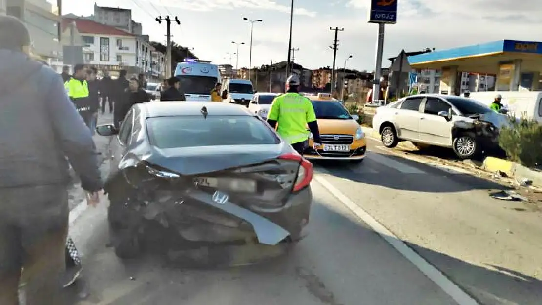 Yayaya yol veren araca çarptı