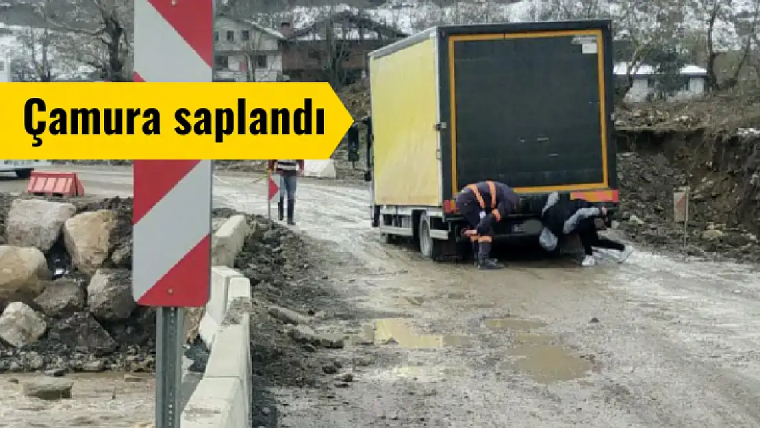 Yol çilesi bitmedi, çamura saplandı