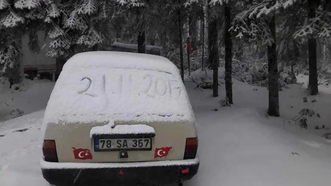 Yüksek kesimler beyaza büründü