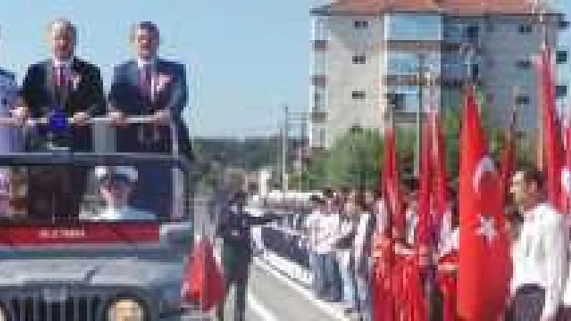 ZAFER BAYRAMI COŞKUYLA KUTLANDI 