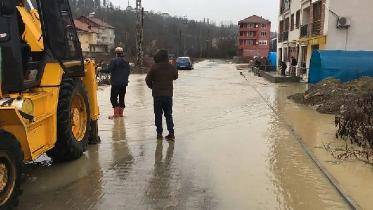 Kozcağız'da Belediye Ekipleri Teyakkuzda