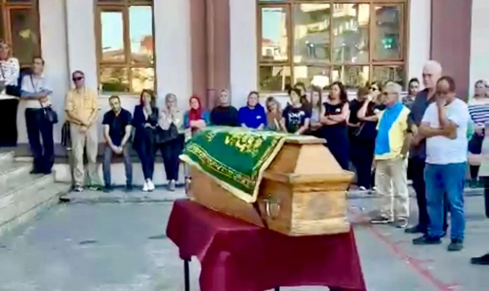 Görev yaptığı okula bu kez tabutla getirildi