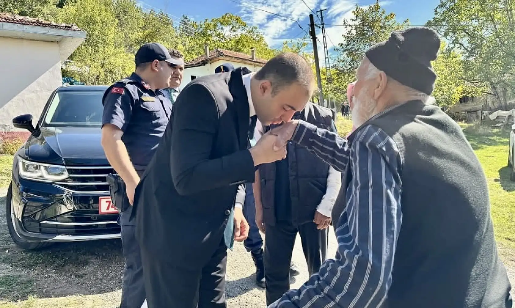 Kaymakam'dan mağdur aileye destek