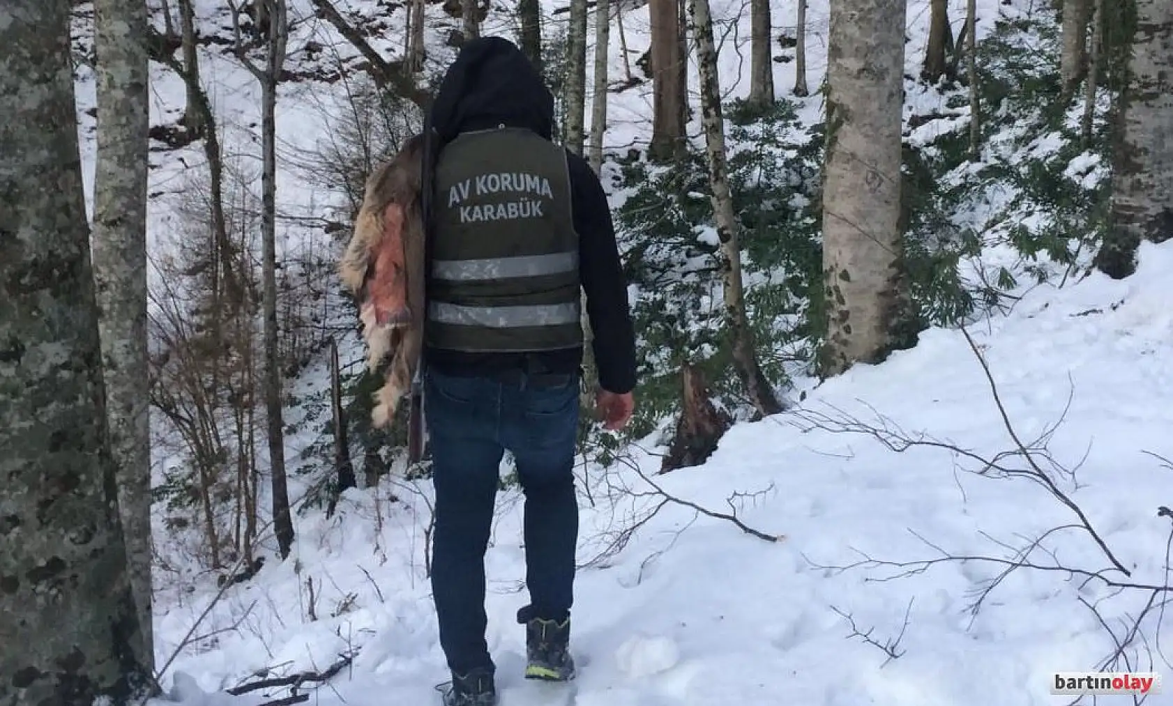 Derisini yüzüp çantaya koymuşlar