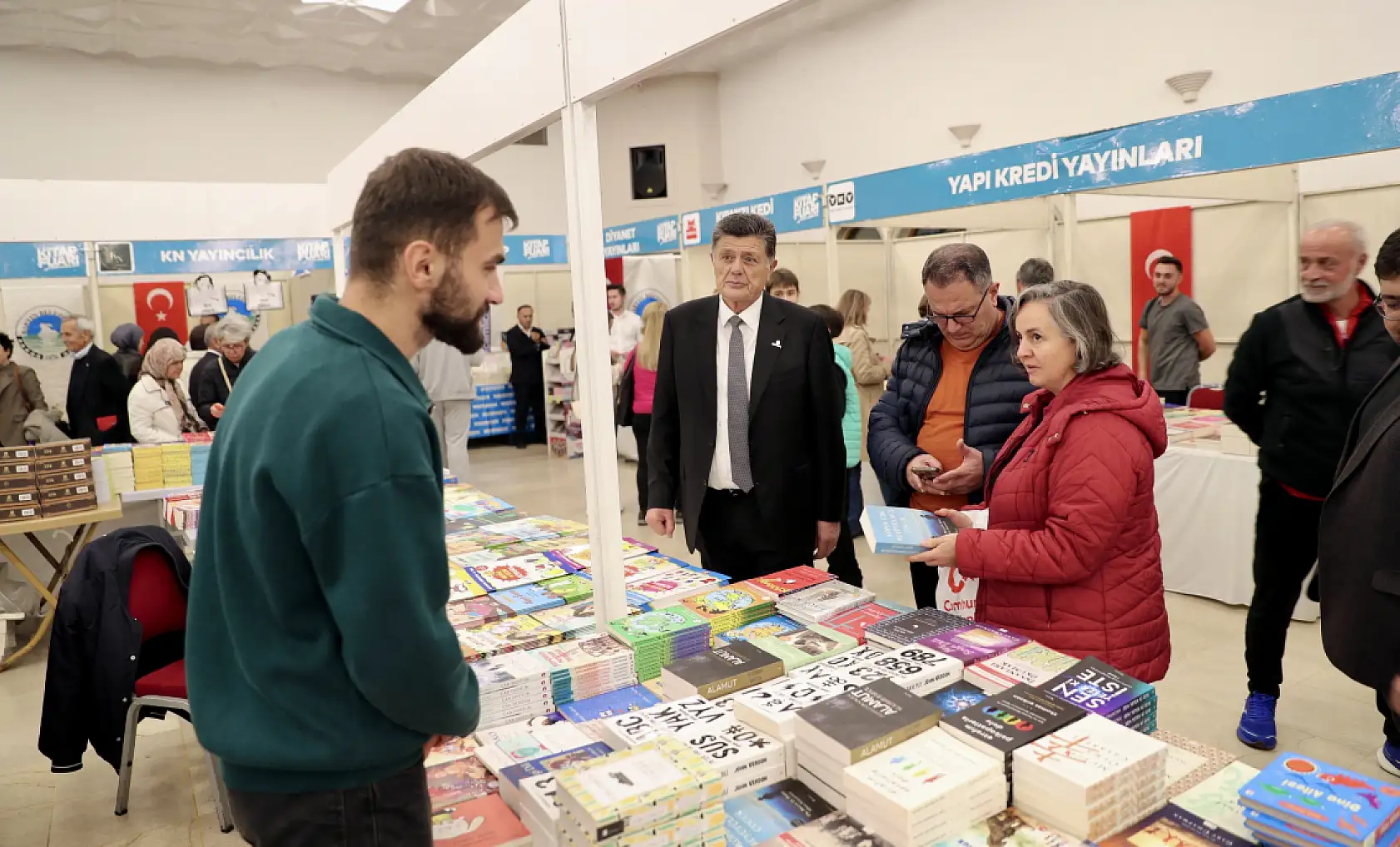 Kitap Fuarı kapılarını açtı