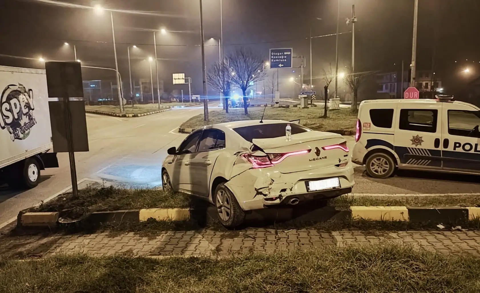 Terminal kavşağında kaza