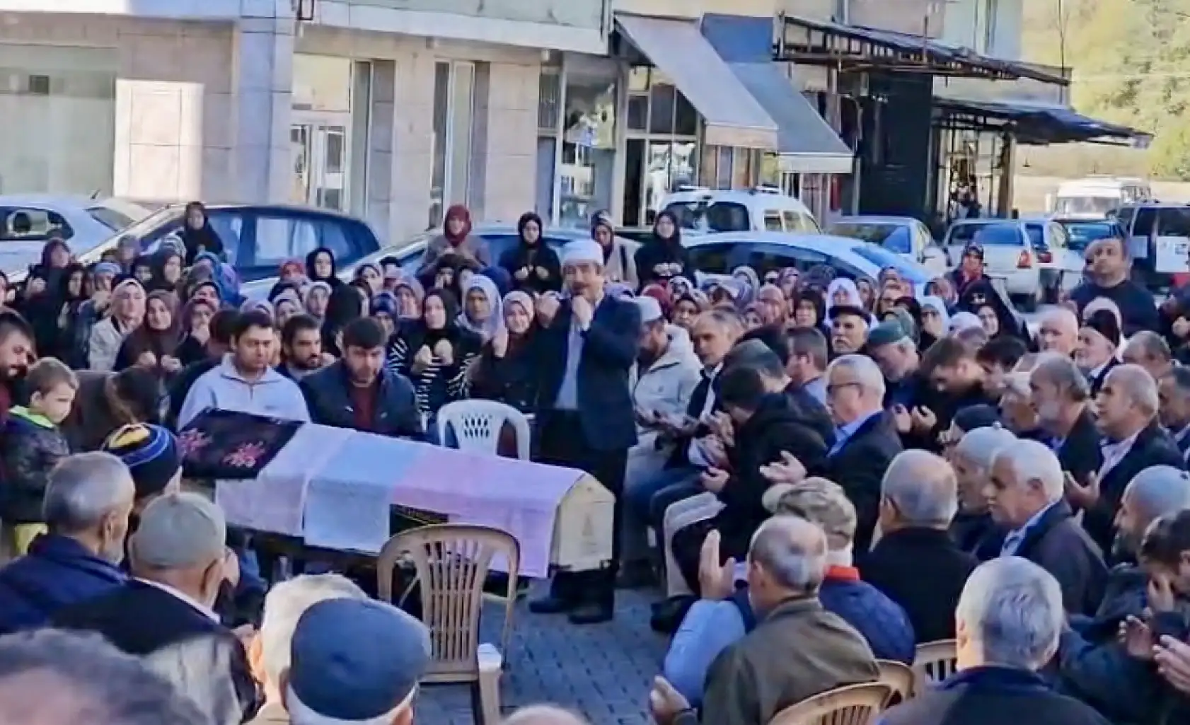 Demircan son yolculuğuna uğurlandı