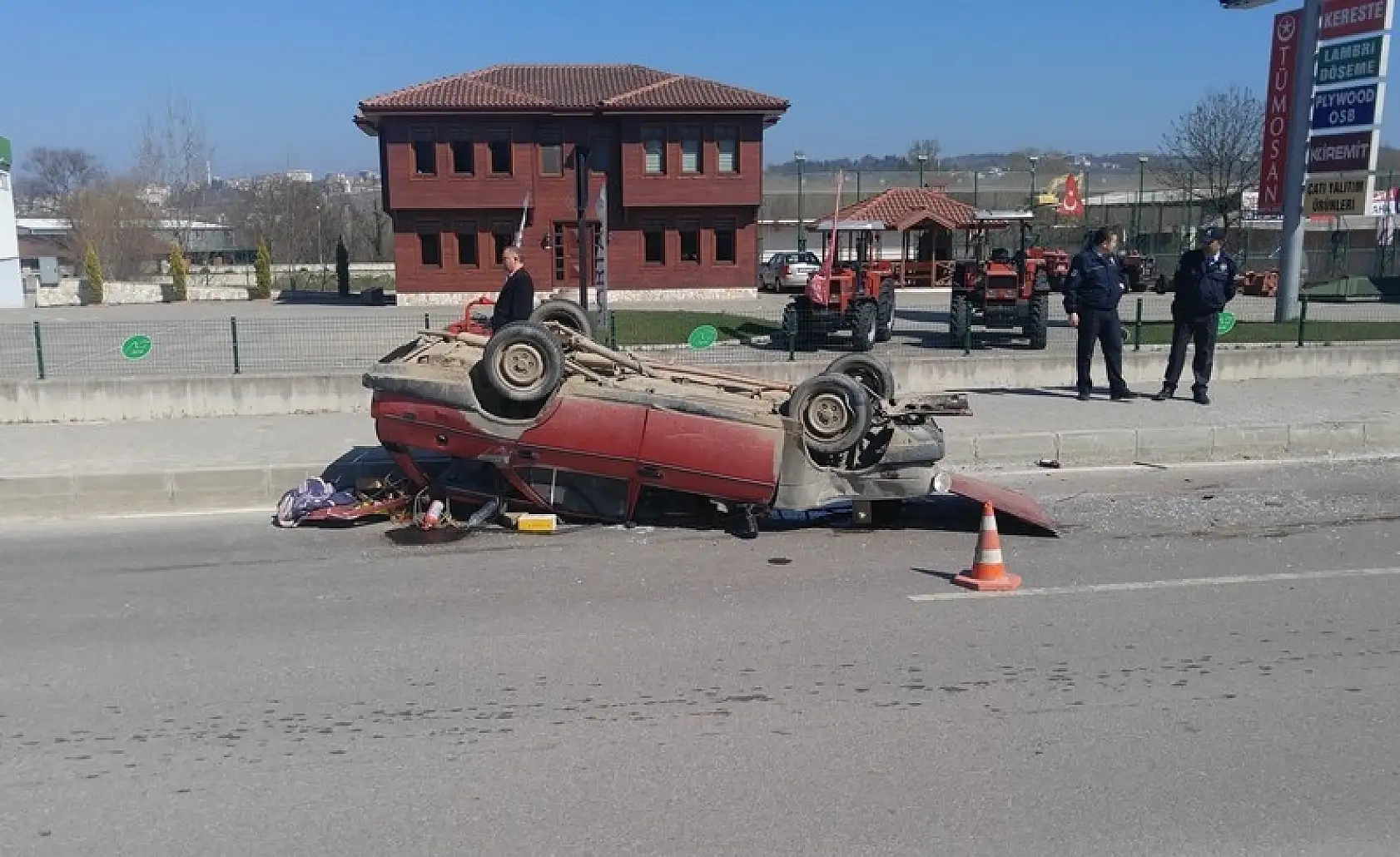 Bartın'da kazalar peş peşe, 4 yaralı