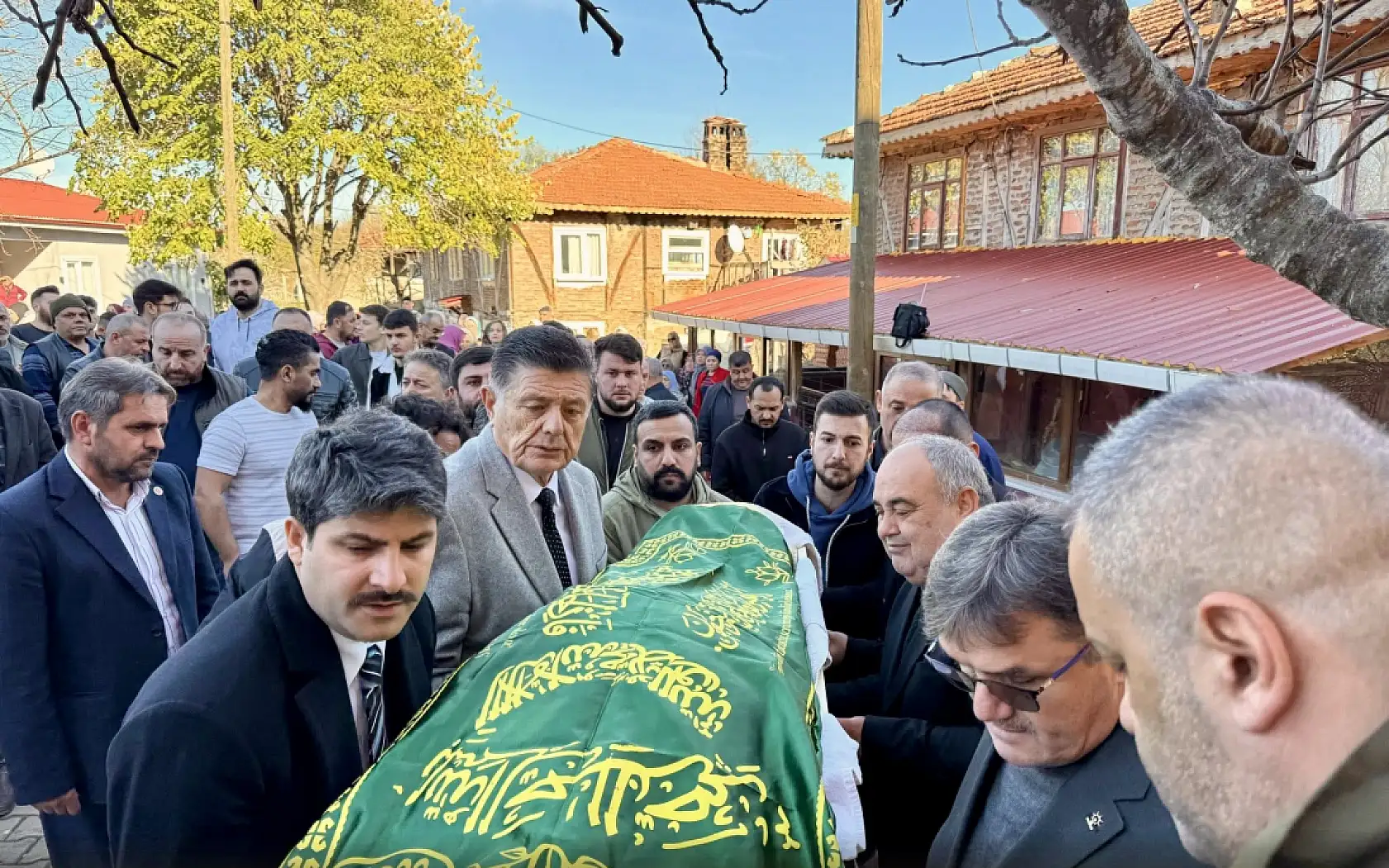 Ramazan muhtar son yolculuğuna uğurlandı