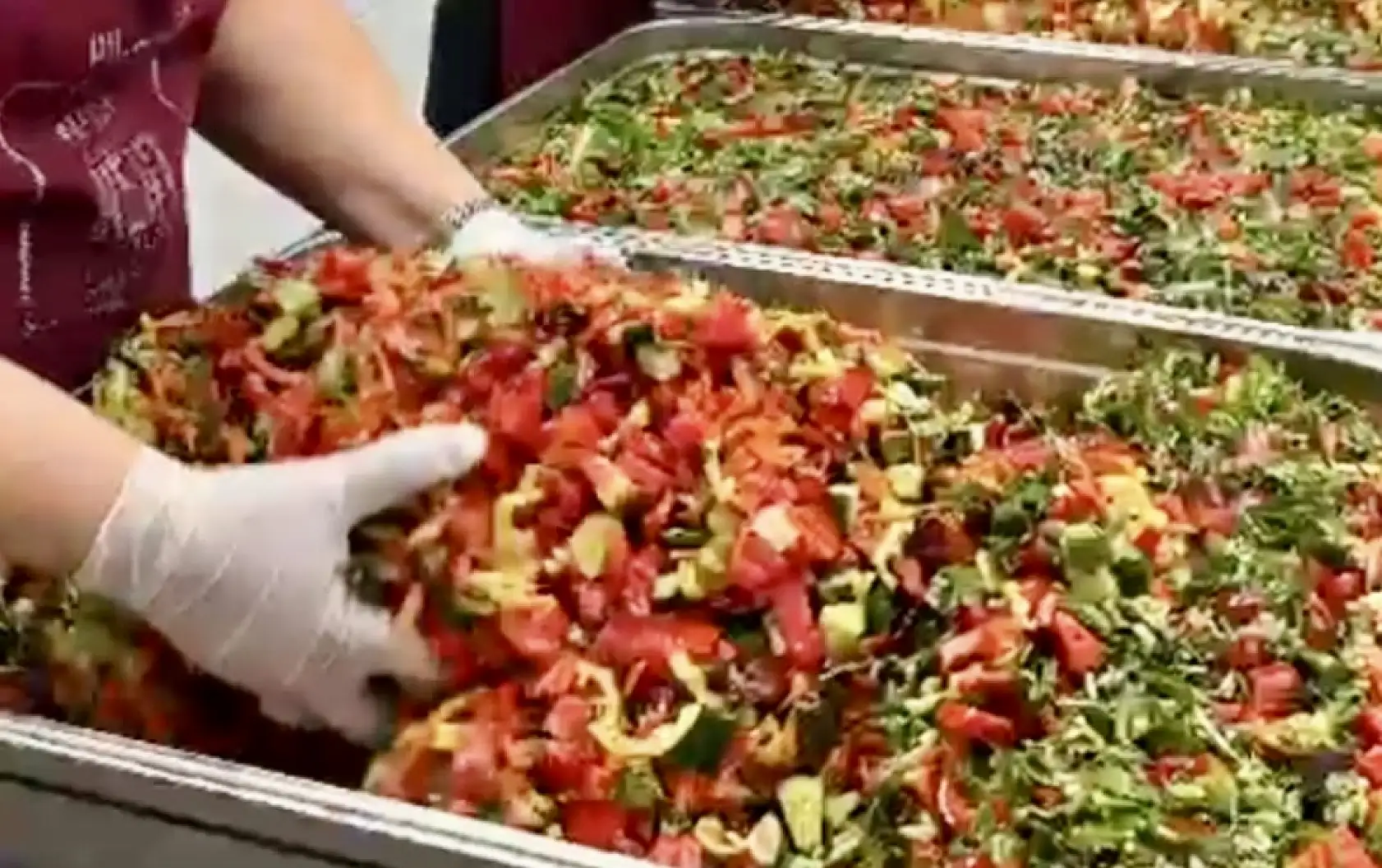 Yemekler neredeyse bedava