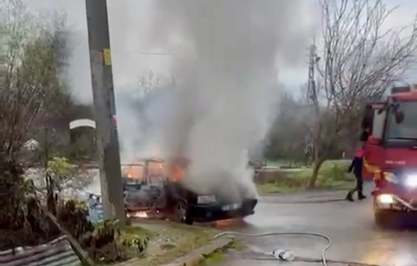 Park halindeyken alev aldı