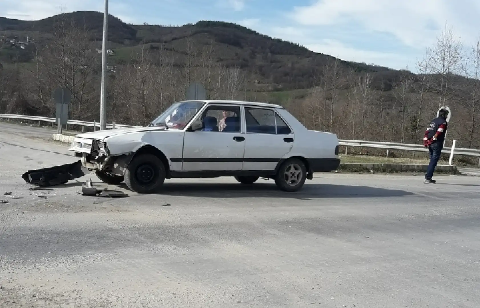 Kavşakta kaza, çarpıştılar