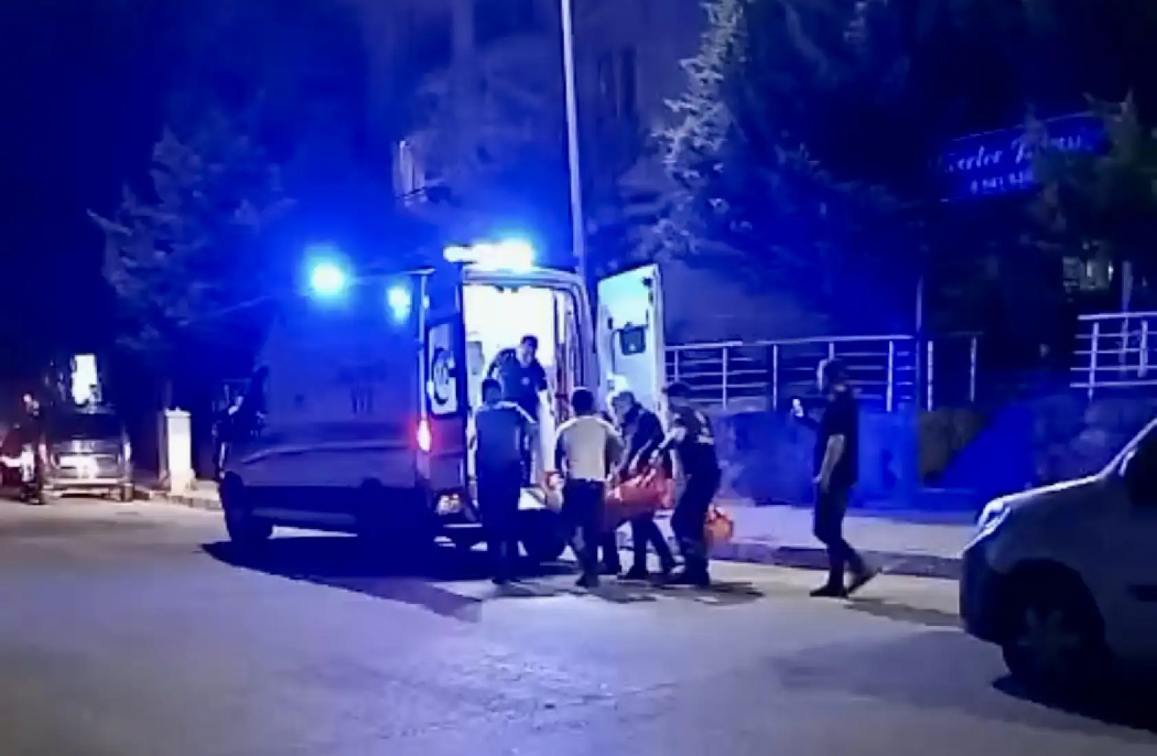 İki Arkadaş arasındaki kavga  kanlı bitti