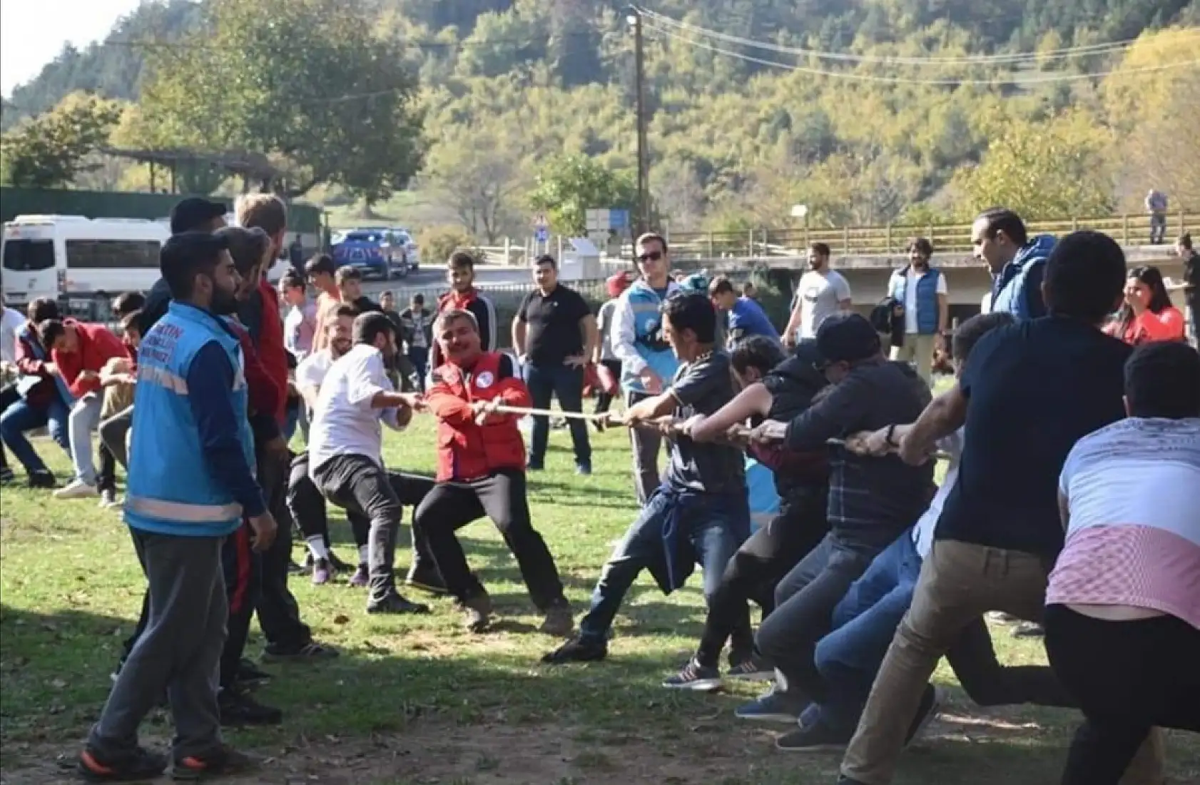 Ulukaya şelalesine doğa yürüyüşü