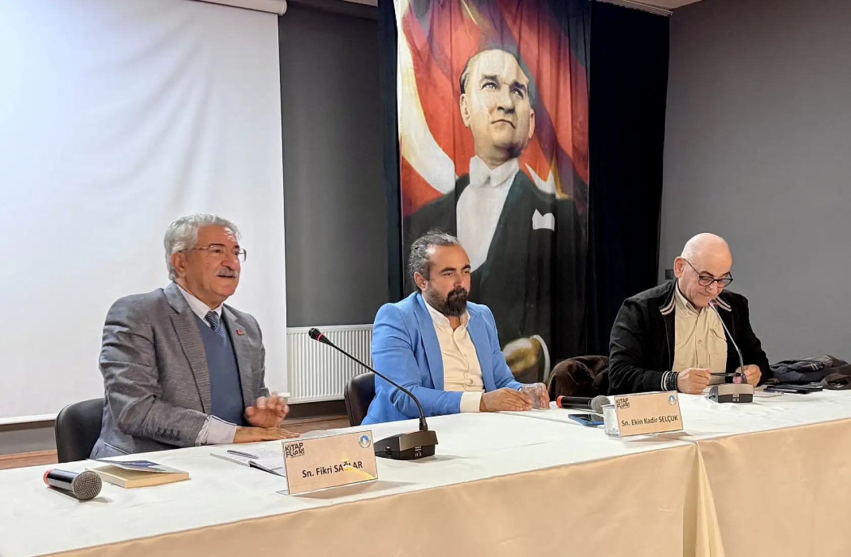 Herkes siyaset yapmalı