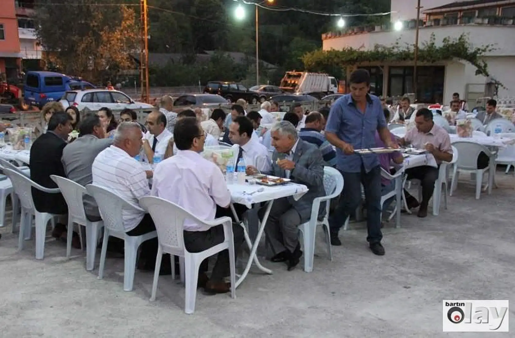 Hasankadı geleneksel iftar 