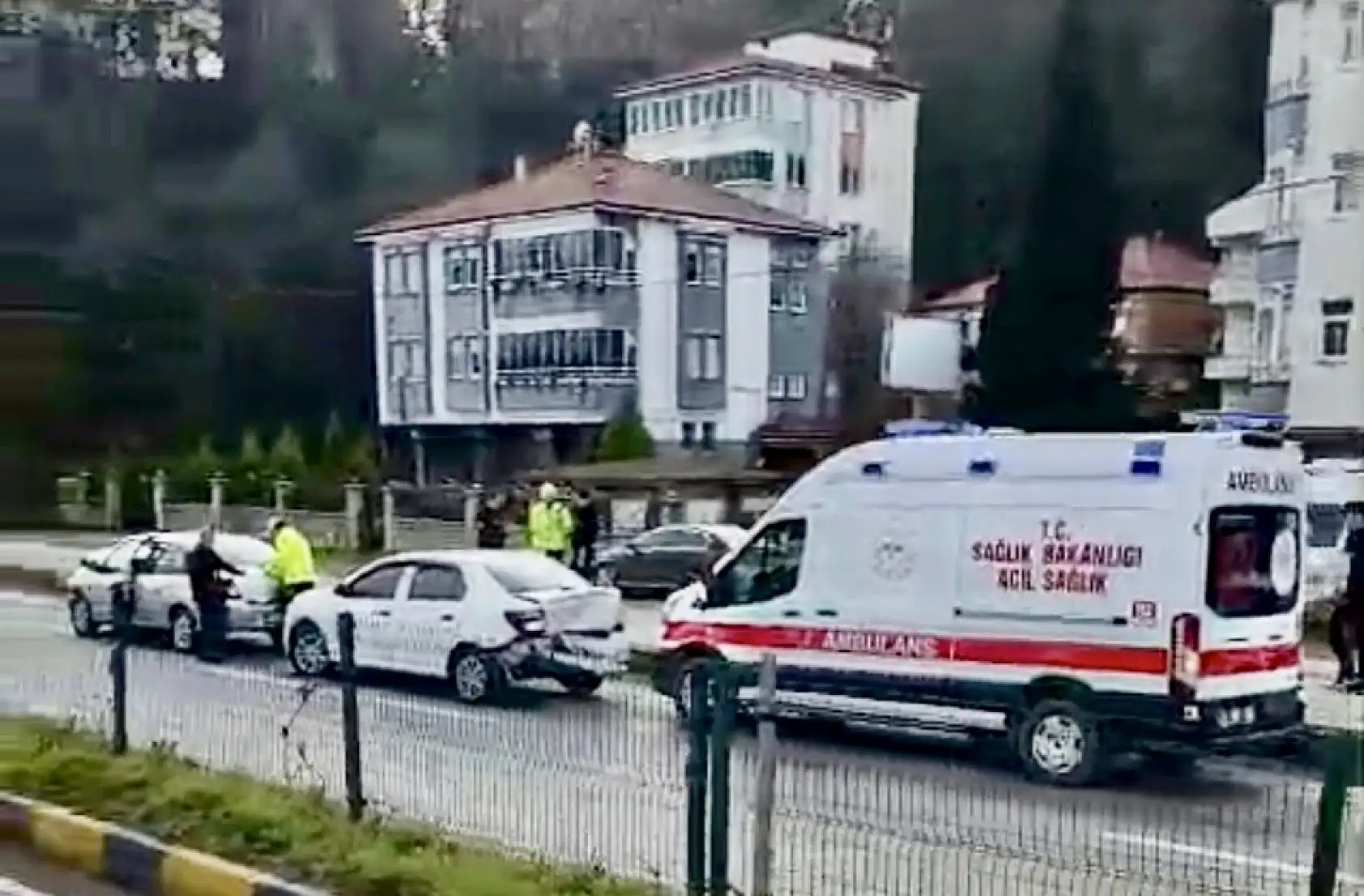 Terminal yolunda kaza